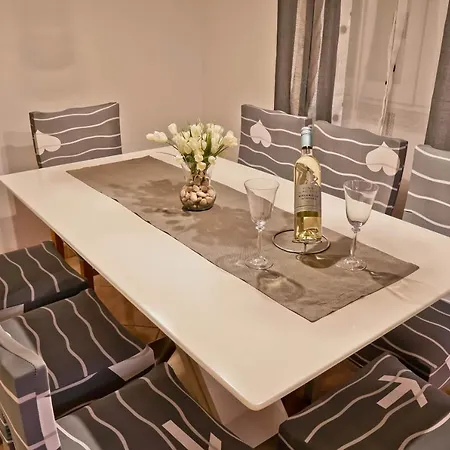 Suncica דירה פולה